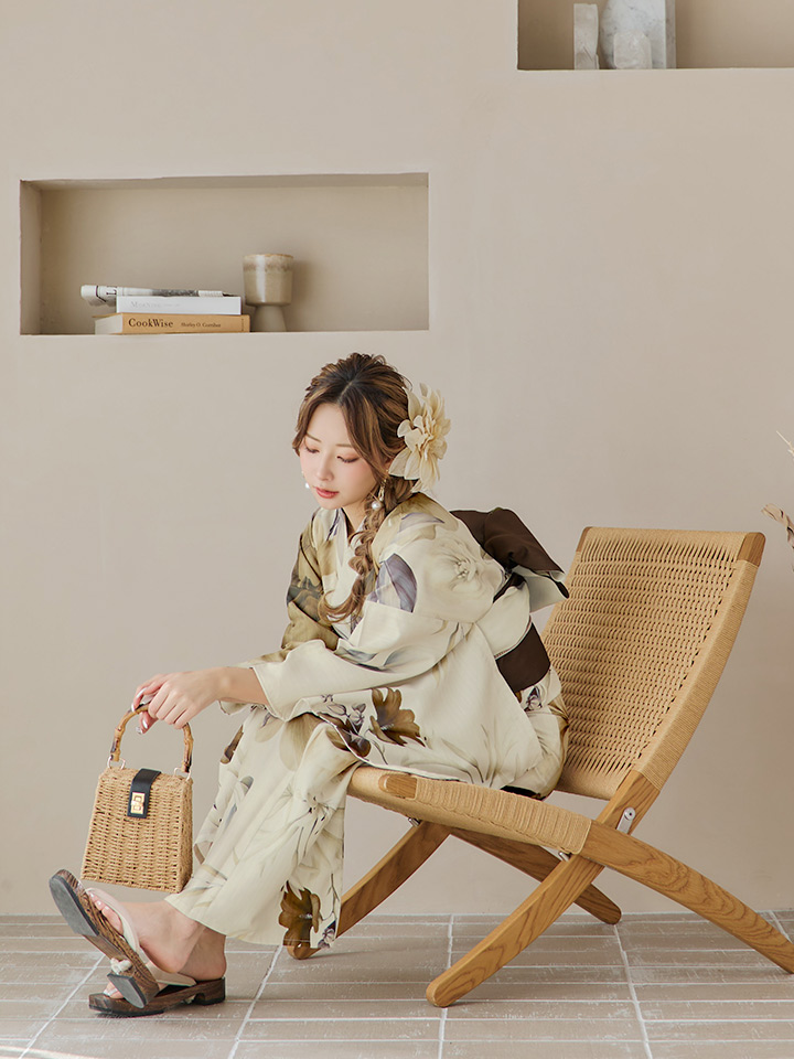 即日発送】ブラウンベージュクラシックフラワー浴衣【浴衣3点セット