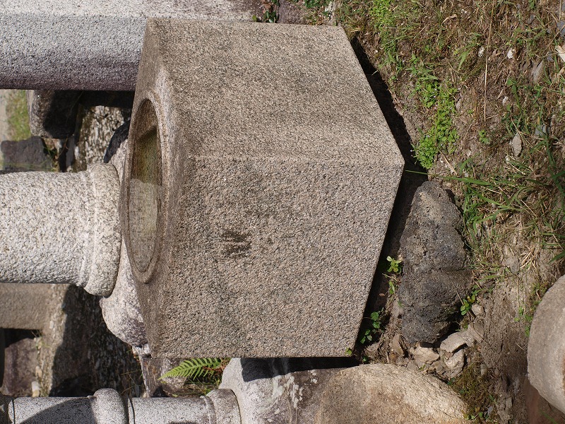 四角水鉢（本御影石）の製品案内愛知県岡崎市の石灯篭・水鉢蹲など石材