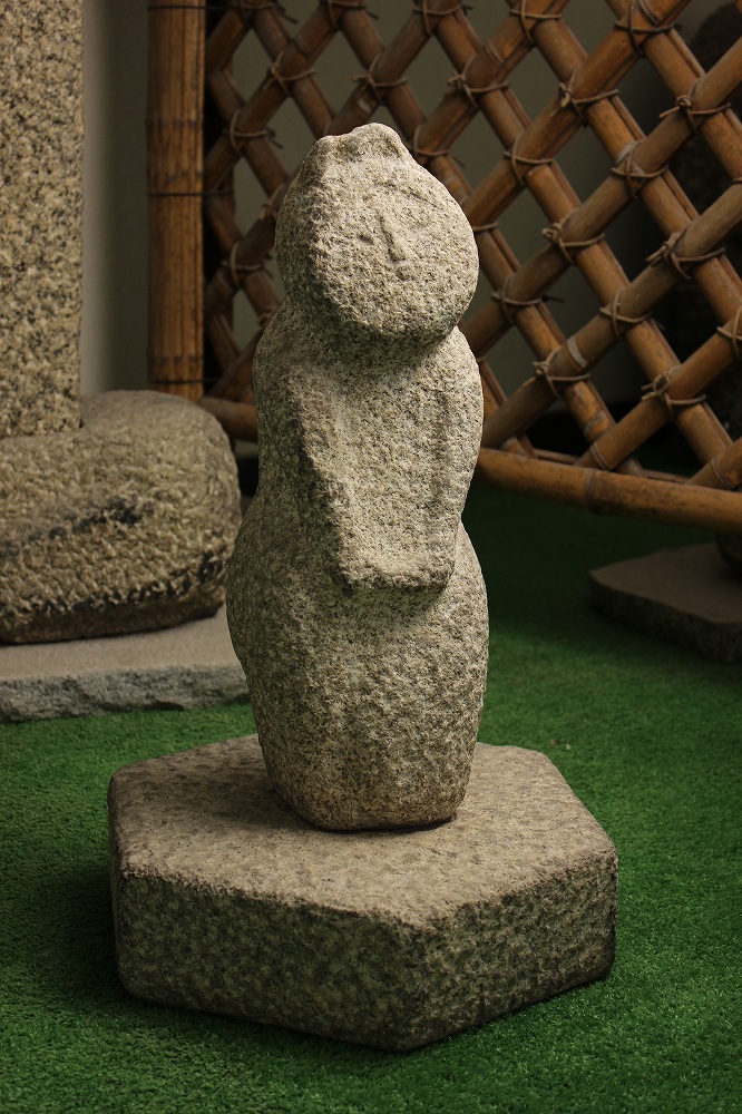 愛知県岡崎市の日本庭園石灯篭・水鉢蹲（つくばい）・石製品の製造販売