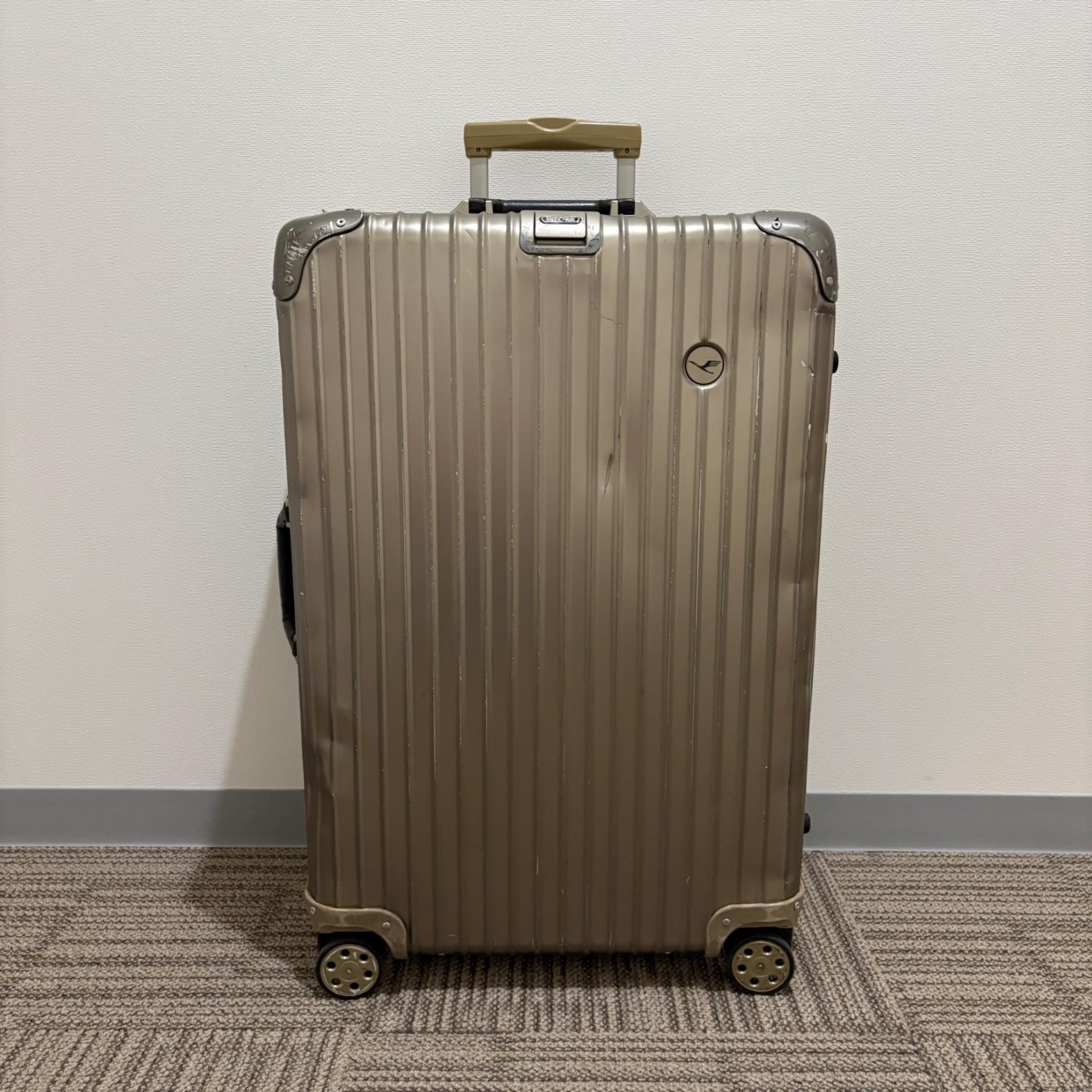 ルフトハンザ リモワ プライベートジェット 942.80 在庫商品 82