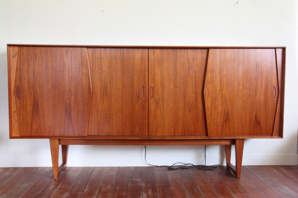 北欧家具ビンテージ デンマーク製 サイドボード