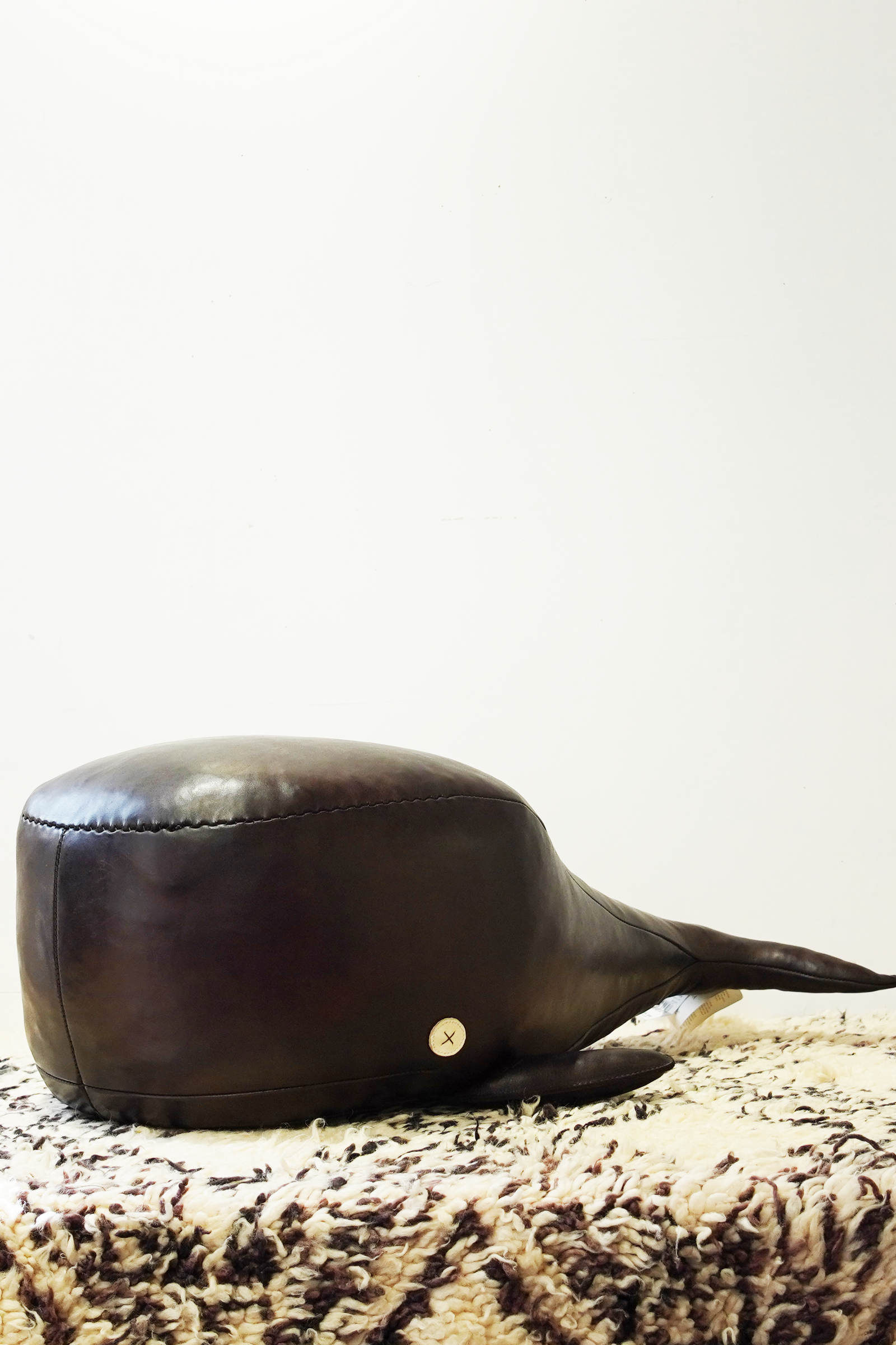 OMERSA VINTAGE WHALE MEDIUM – SwTRAS