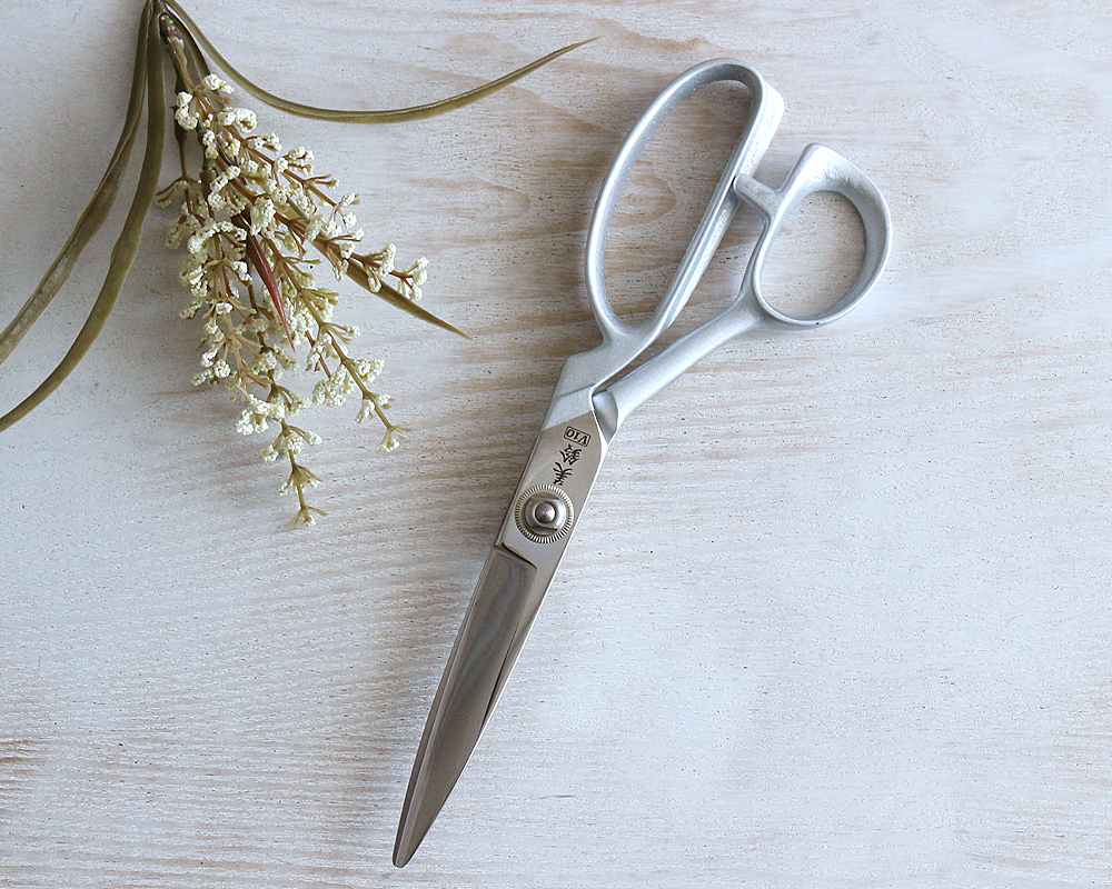 ☆裁ちばさみ 美鈴V10 【240mm】 [M便NG] [K] [50-No.605 SW24280]の