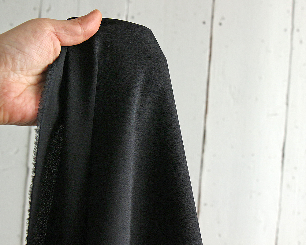 5mカット】バックサテンジョーゼットのブラックフォーマル（低