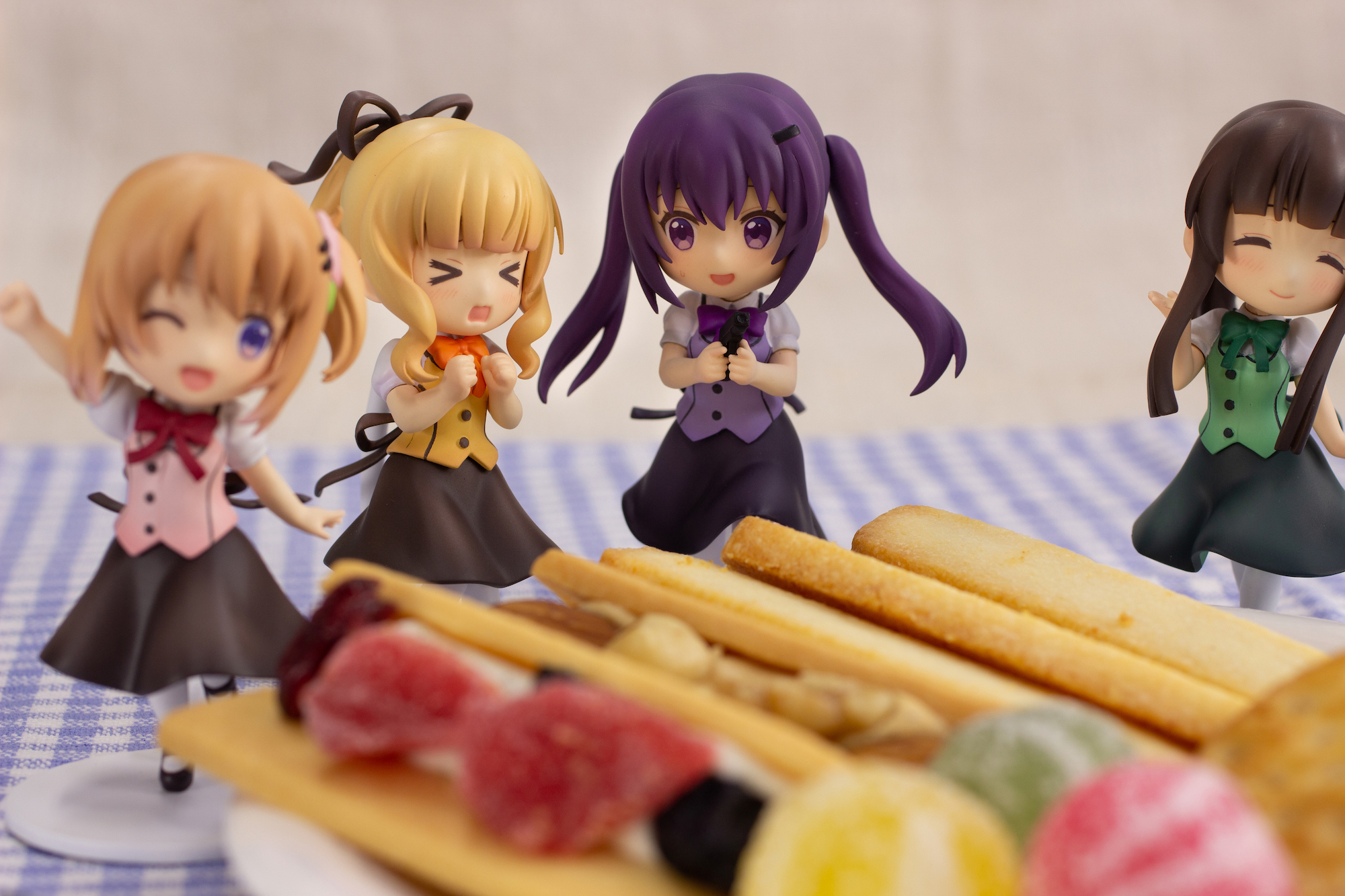 ミニフィギュア ココア・チノ・リゼ・千夜・シャロ 特設ページ