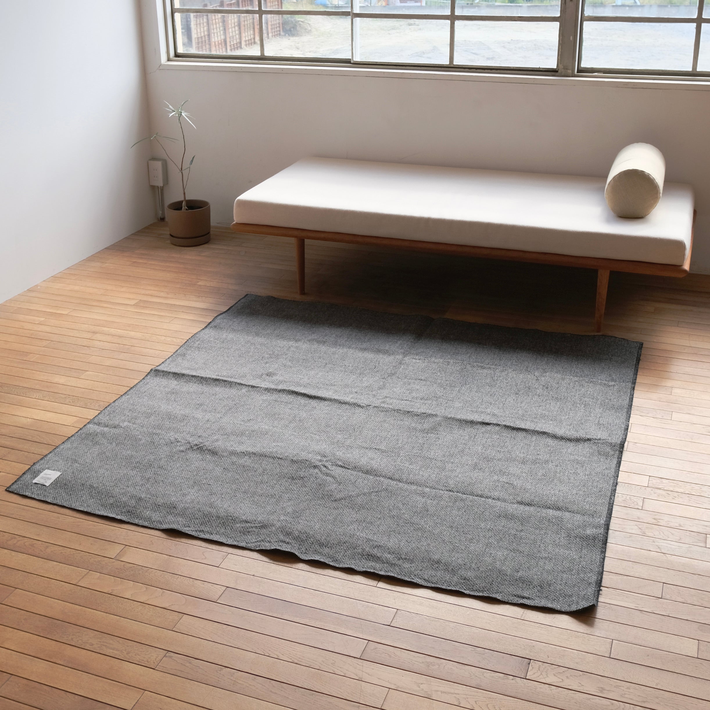 50%0FF / loomer］Linen Wool Tweedy Rug – pate.