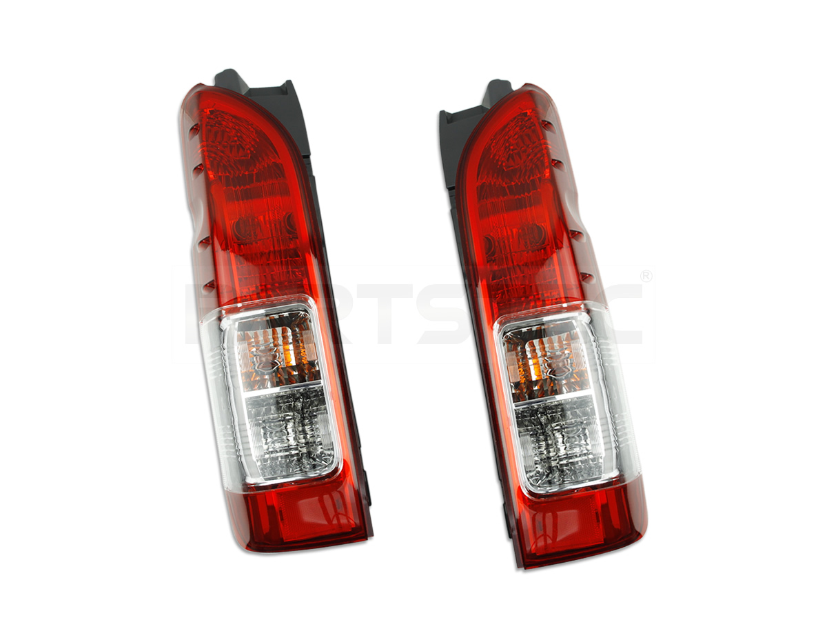 ハイエース8型純正テールランプ左右セット