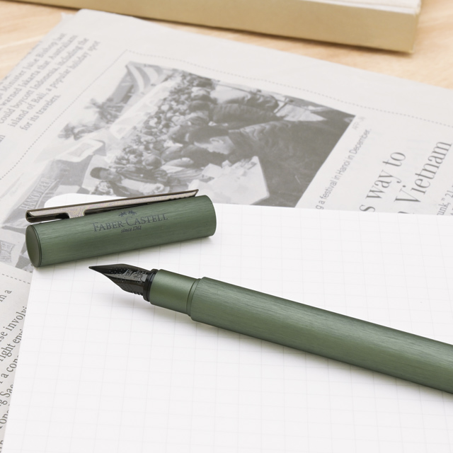 FABER-CASTELL（ファーバーカステル）万年筆 ネオスリム オリーブ