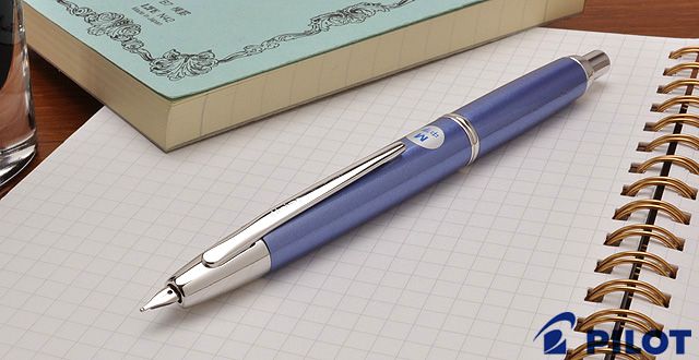 PILOT パイロット 万年筆 キャップレス・デシモ FCT-15SR-LB ライト