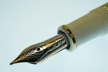 ペリカン 万年筆 スーベレーン M400 ホワイトトータス（ホワイト