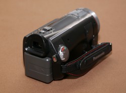 パナソニック、1080/60プログレッシブ記録対応のフルHDビデオカメラ