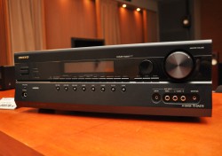 オンキヨー、HDMI1.4搭載の3D映像対応AVアンプ中級機「TX-SA608」「TX