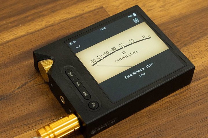 Meze Audioが打ち出す待望の入門モデル。開放型ヘッドホン「105 AER