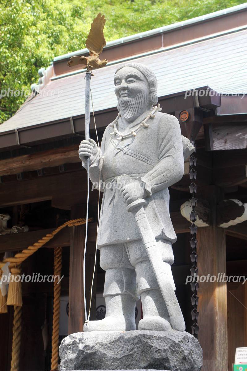 駒宮神社 神武天皇像 写真素材 [4729749] - フォトライブラリー