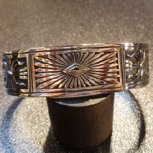 ナバホ Howard・Nelson ハワード・ネルソン バングル