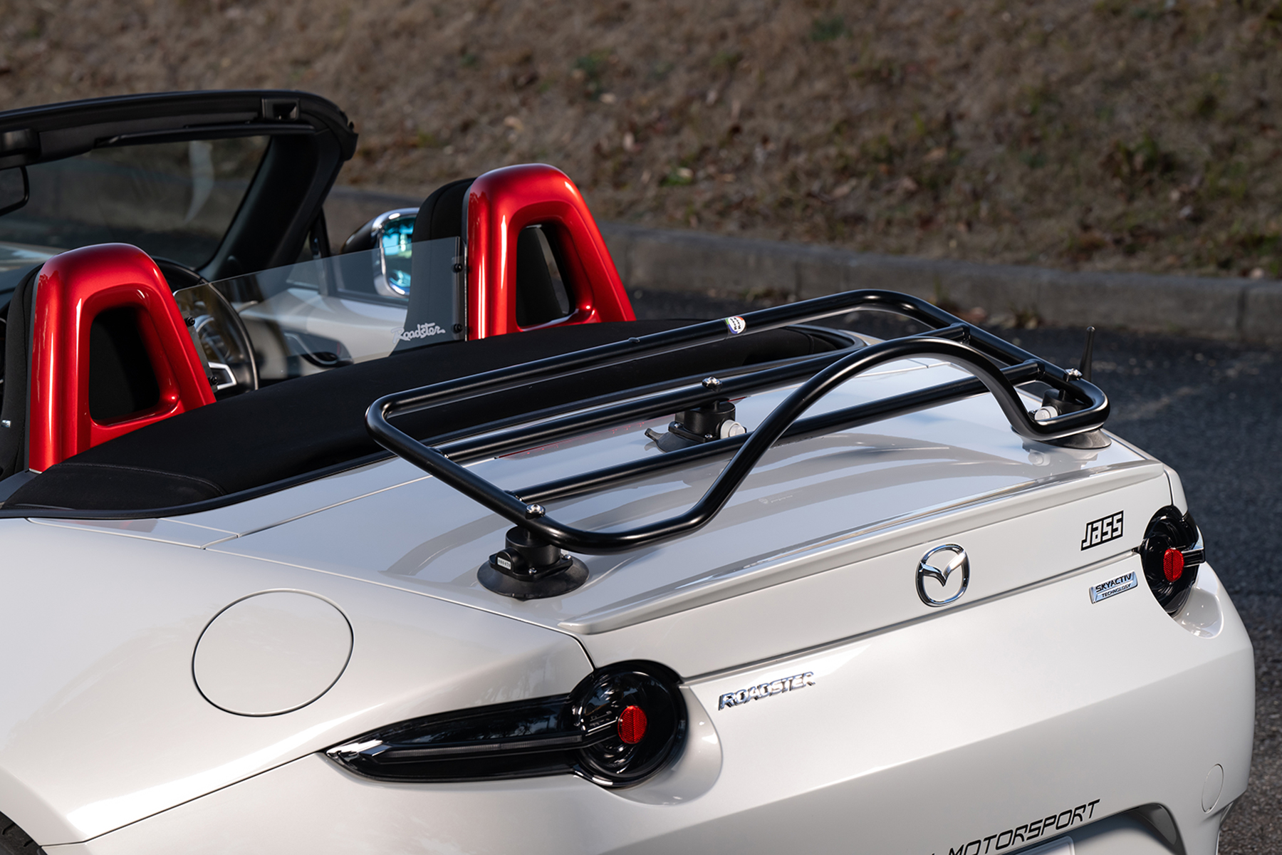 Revo-Rack｜レボラック｜真空マウント式トランクキャリア｜株式会社プロト