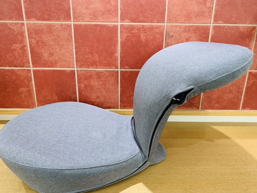 座りながら、ストレッチも出来る座椅子、＆メディカル「ストレッチ