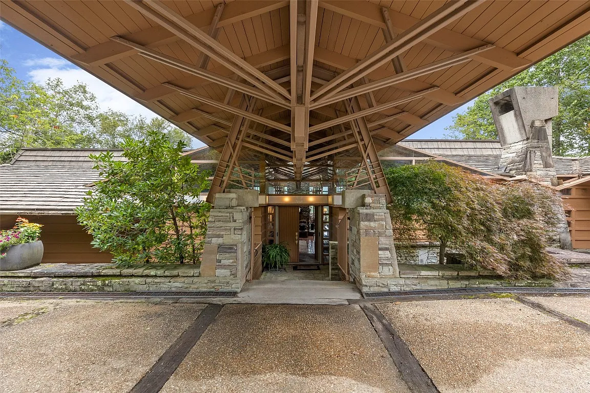$2.75 Million Architect Jim Fox-Designed Mountain Home in