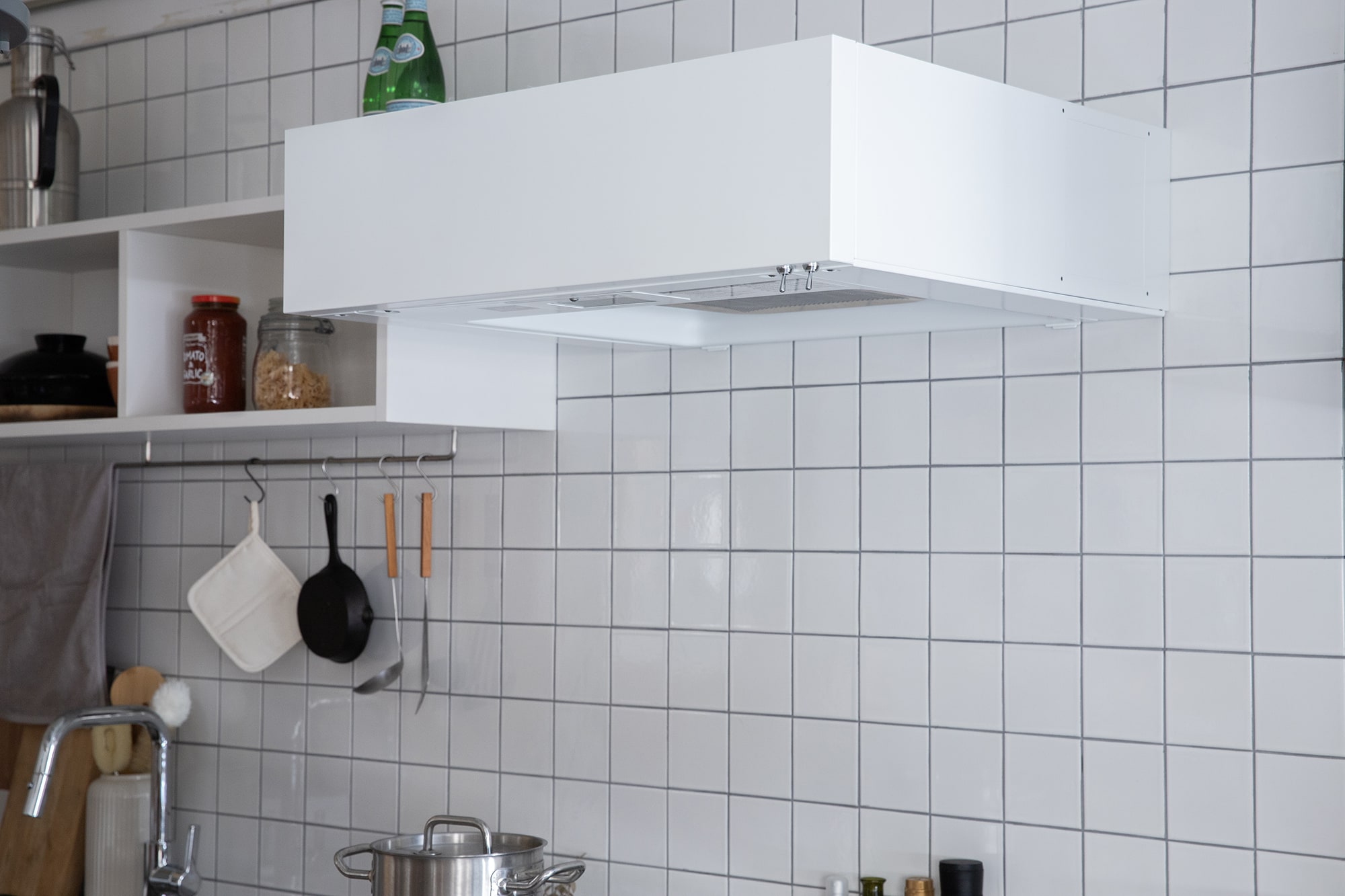 フラットレンジフード 壁付け型 W750 ホワイト | KB-KC017-05a-G141