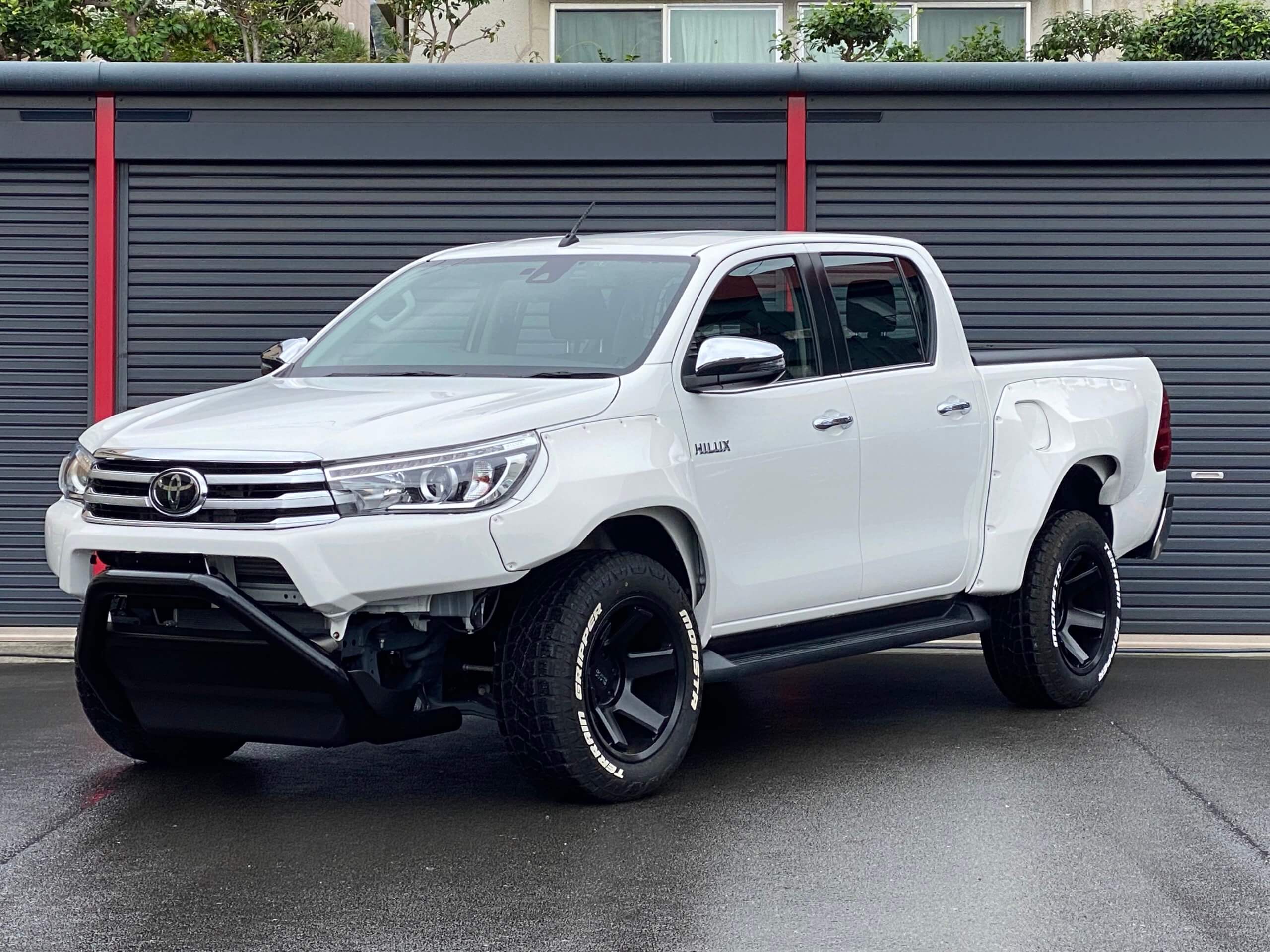 トヨタ ハイラックス Z 入庫しました☆ | ロックボデーマガジン