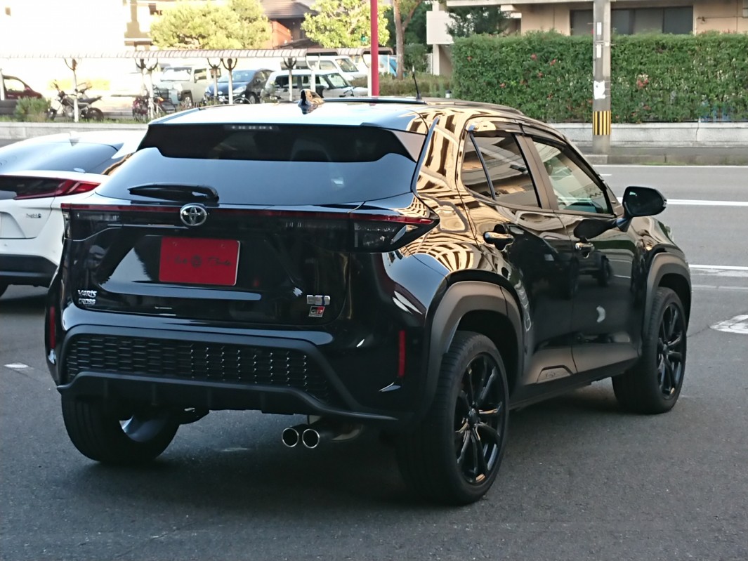 トヨタ ヤリスクロス ハイブリッド GRスポーツ TRDマフラー 8型