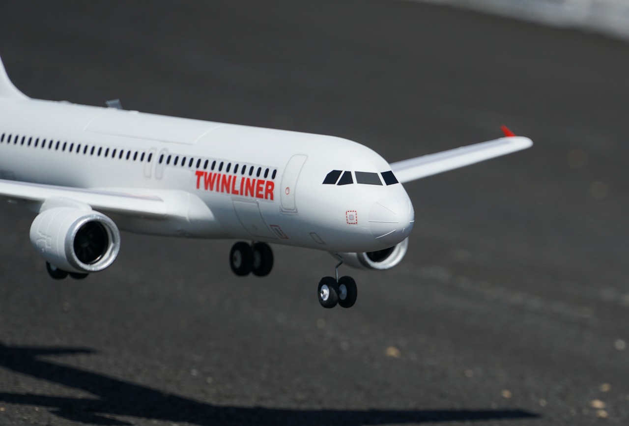 ラジコン飛行機 ラジコン飛行機・零戦の通販は【ラジコン1】