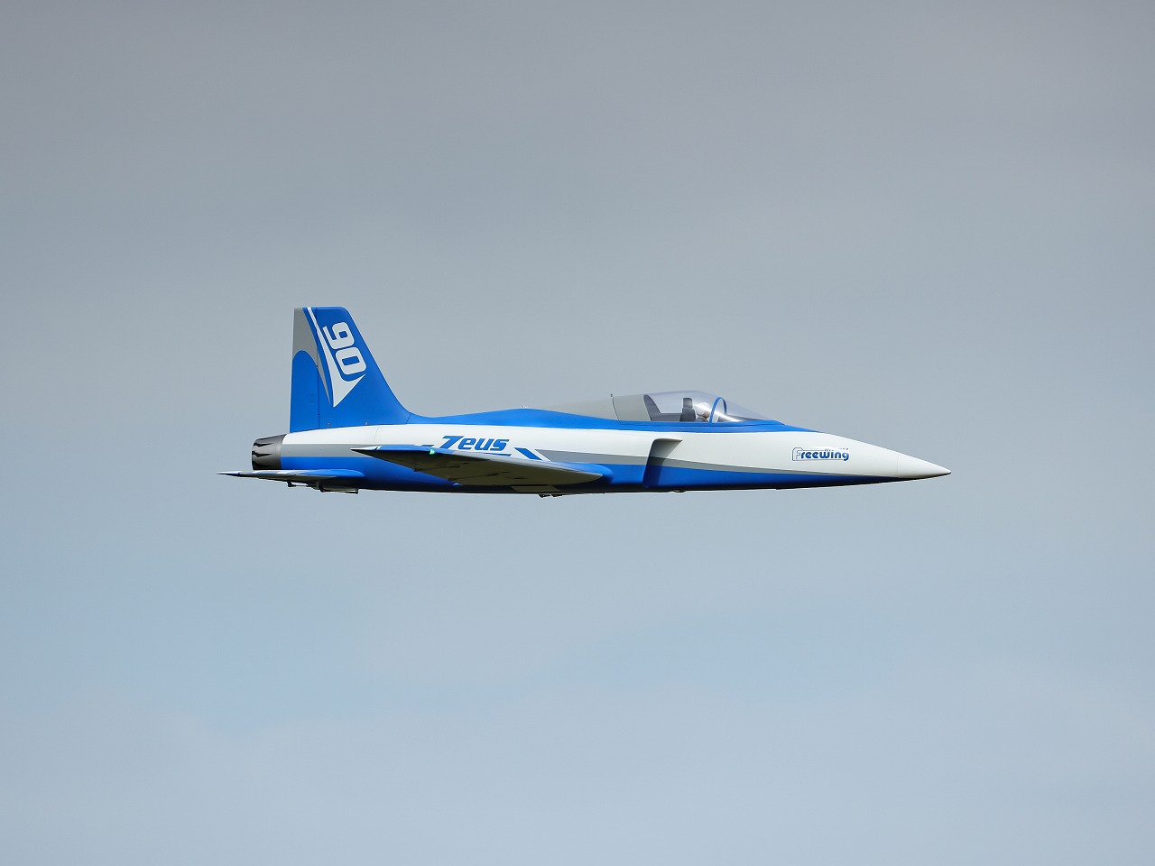 ラジコン飛行機 エンジン OS FS SURPASS 91 マフラー付き ラジコン