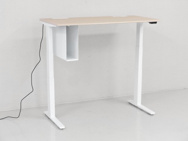 中古｜オカムラ｜スイフト｜平デスク（電動昇降タイプ／レバータイプ