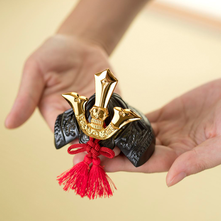 楽天市場】【兜】「楠木正成」兜 ミニ【手のひらサイズ】【戦国武将兜