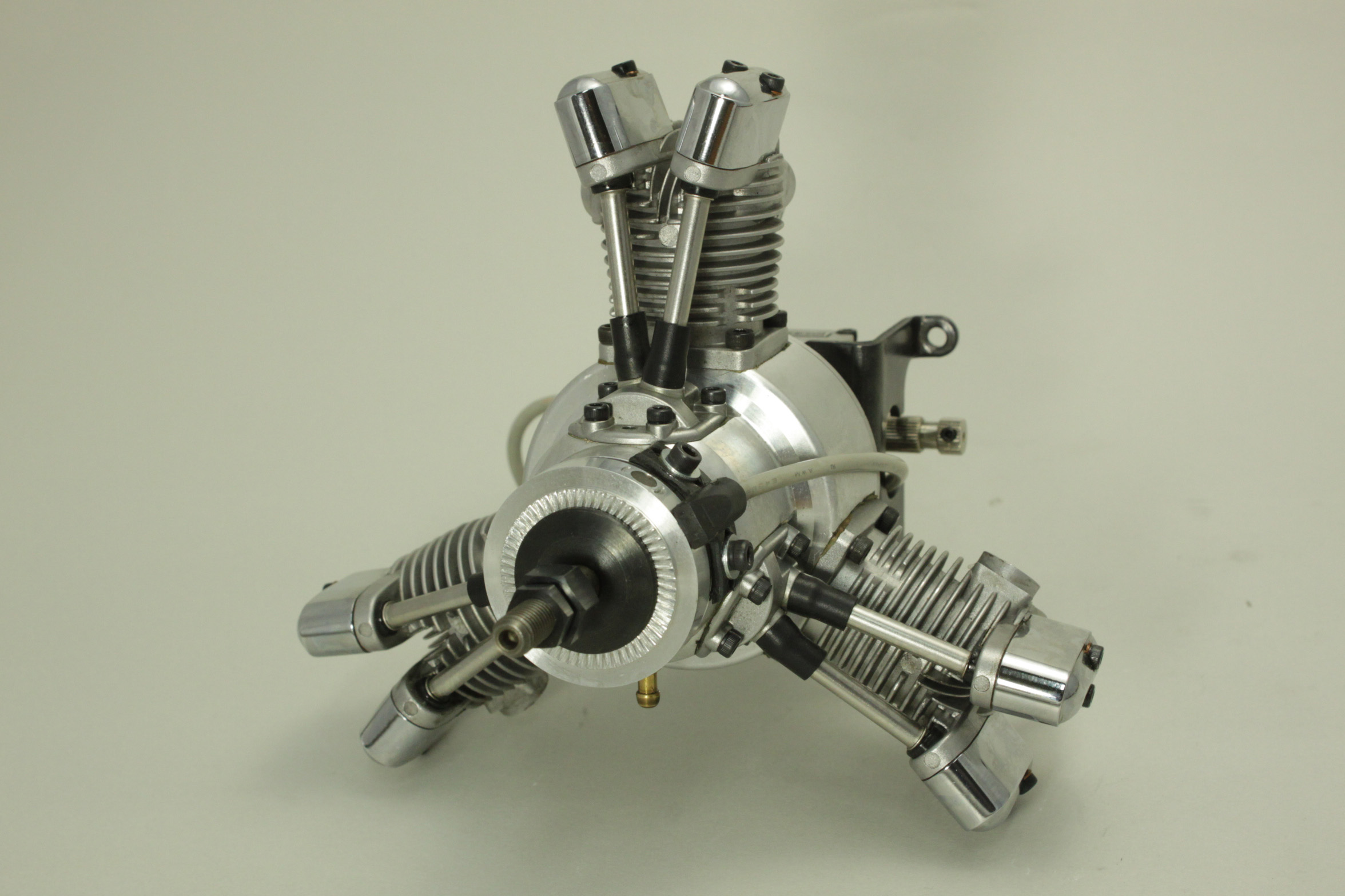 ジャンク品】斉藤製作所 製 FA-91 ラジコン用エンジン ジャンク品