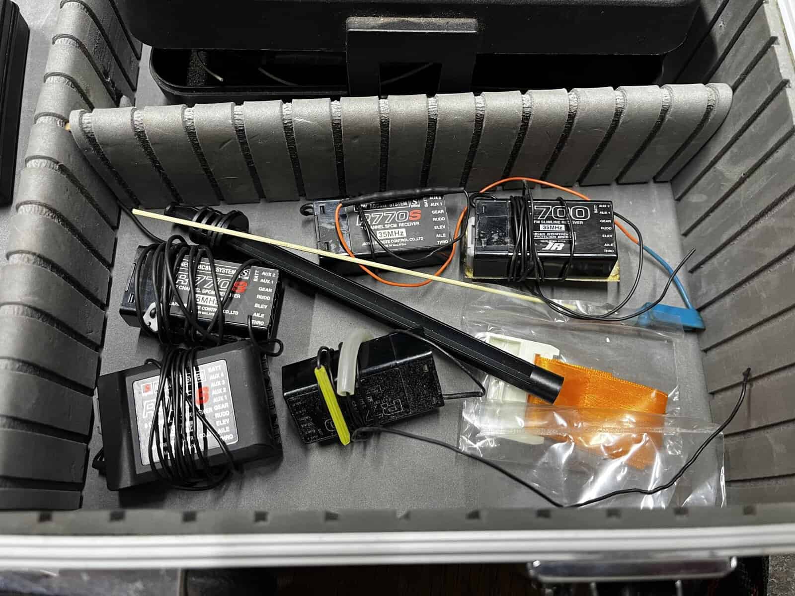 PCM9X 40MHz TX•RX x 2 JR JR PROPO PCM9X. With Spectrum 2.4 Module