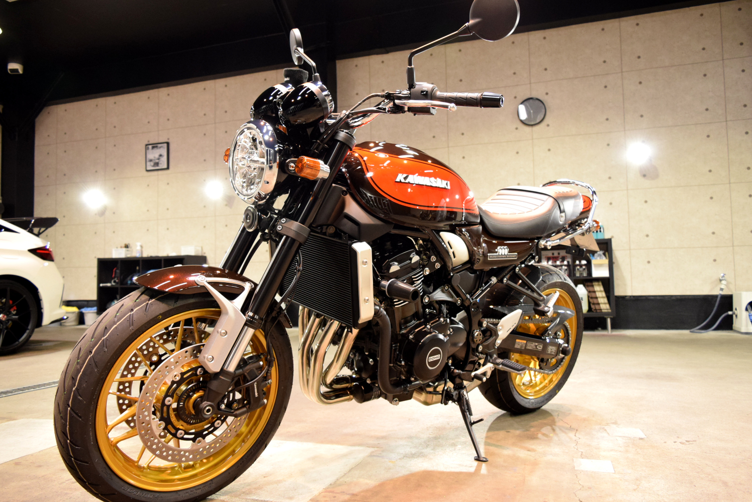 施工ギャラリー - カワサキ Z900RS 50th Anniversary | ガラス