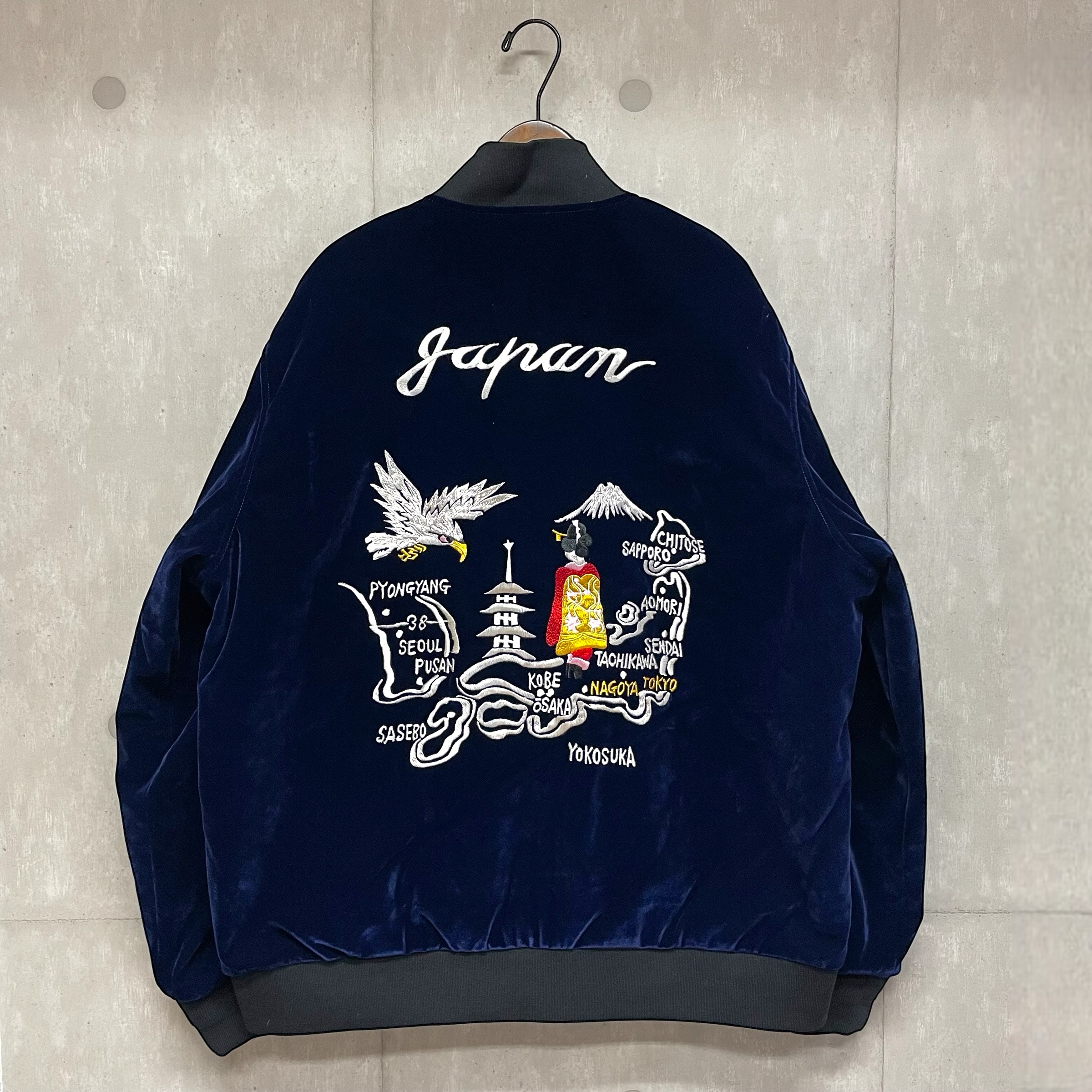 D.Navy x BK) Reversible 