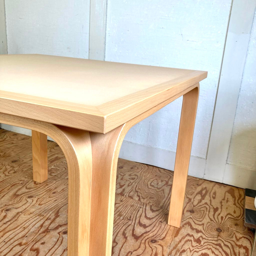 マグナス・オルセン / MAGNUS OLESEN ダイニングテーブル デンマーク