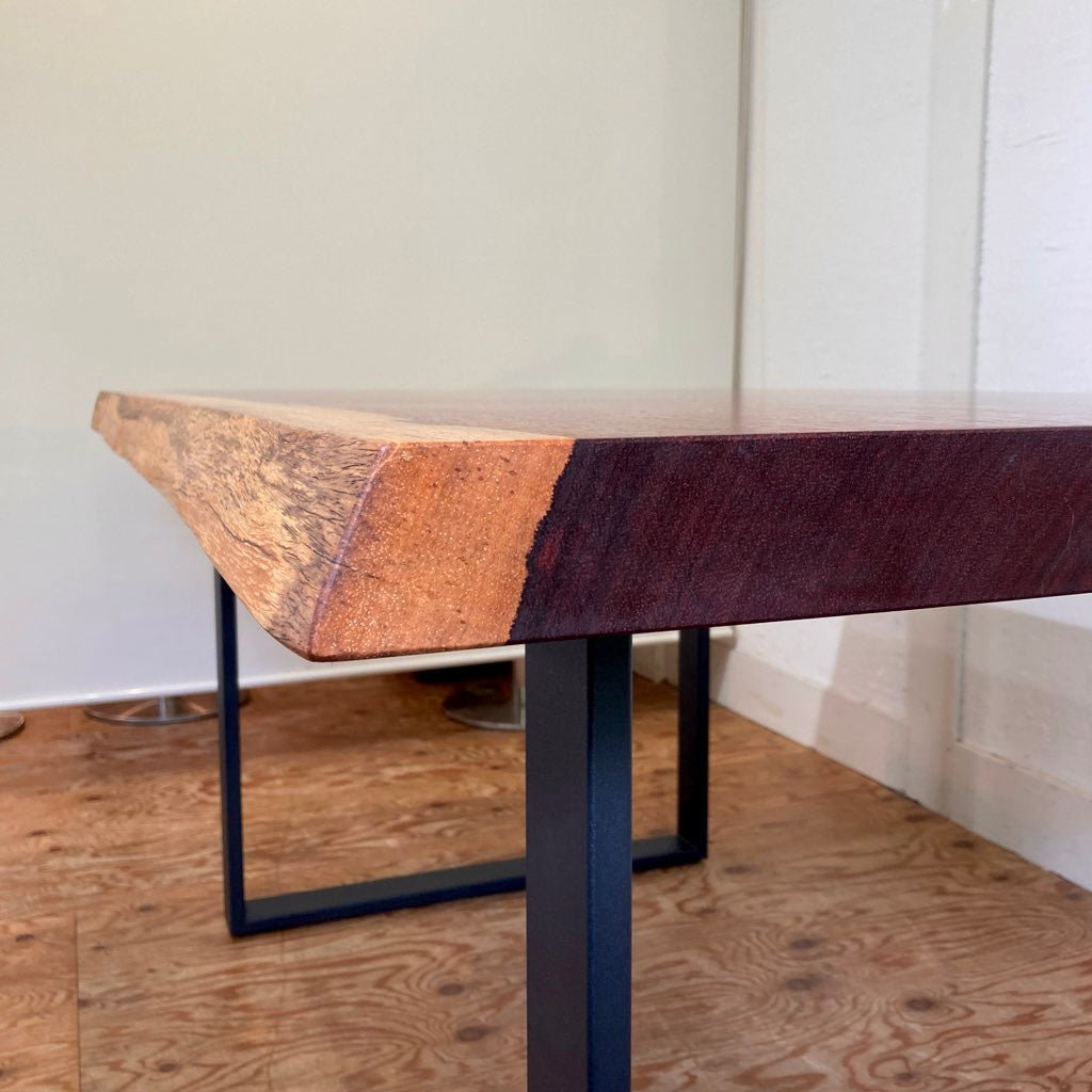 パドックの一枚板ダイニングテーブル 無垢材 リメイク家具 再生家具