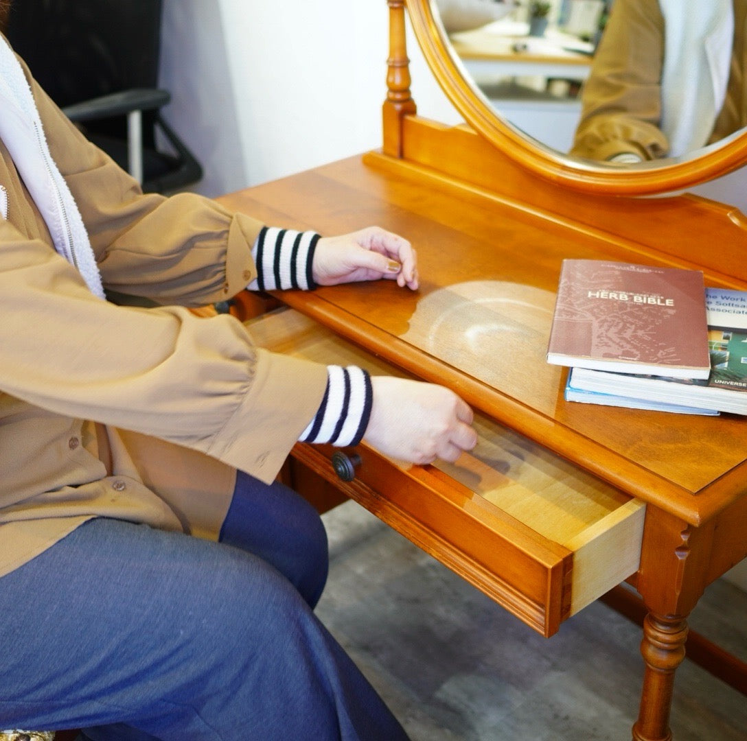 横浜ダニエル ドレッサー 収納付スツール付 化粧台 中古 カバ桜 国産