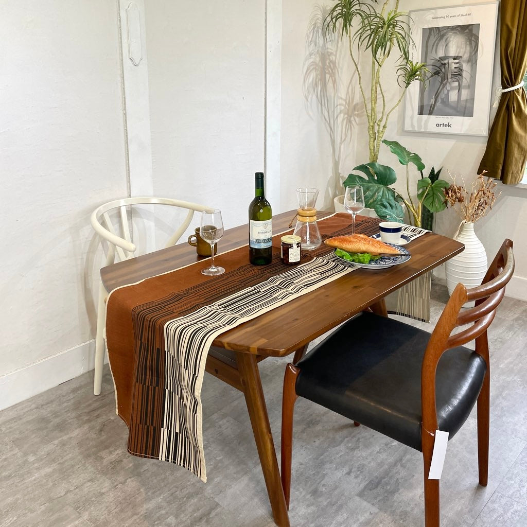 ウニコ/unico スウェラ/SWELLA ダイニングテーブル W1200 アカシア材 中古