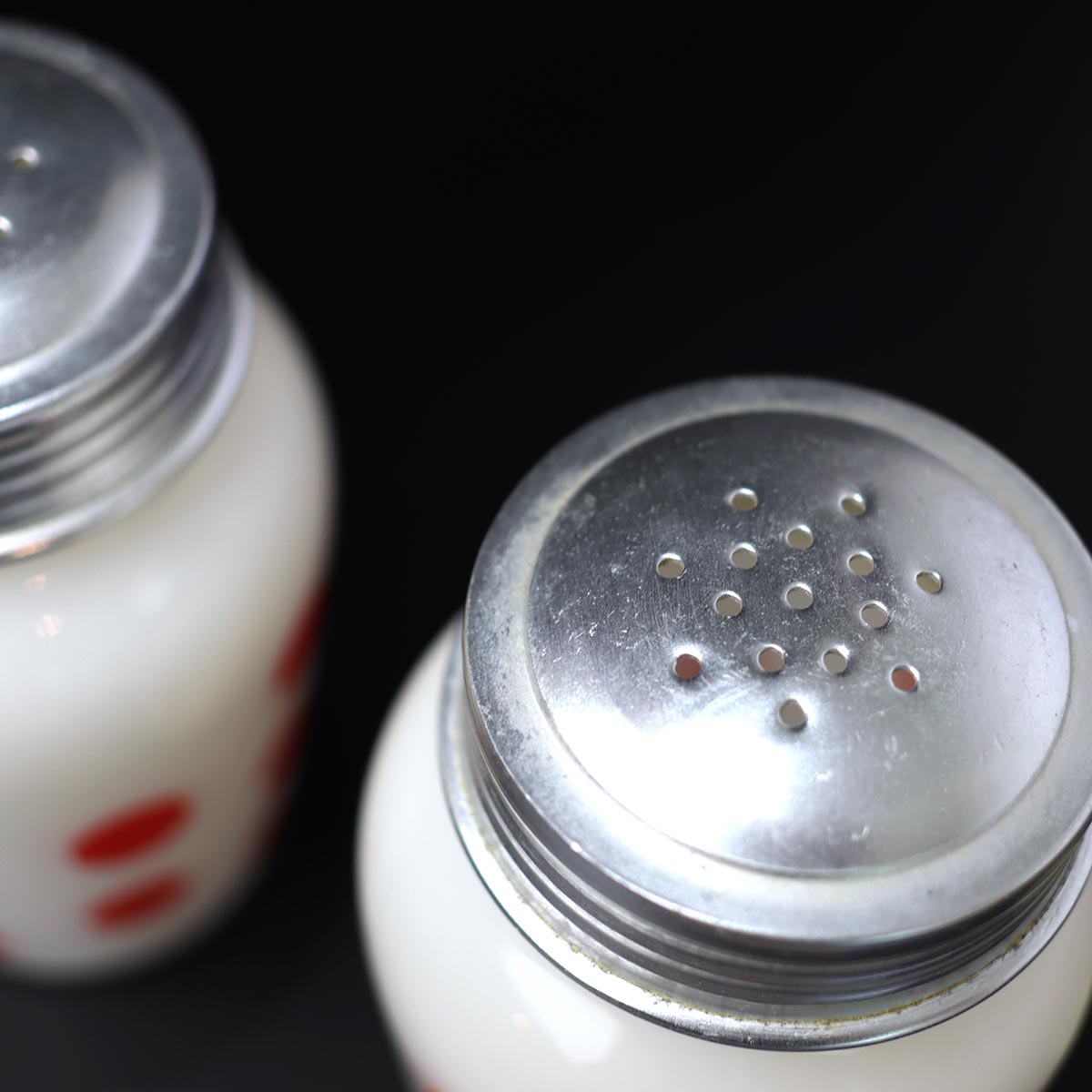 ファイヤーキング / Fire-King レッド ポルカドット ソルト＆ペッパー