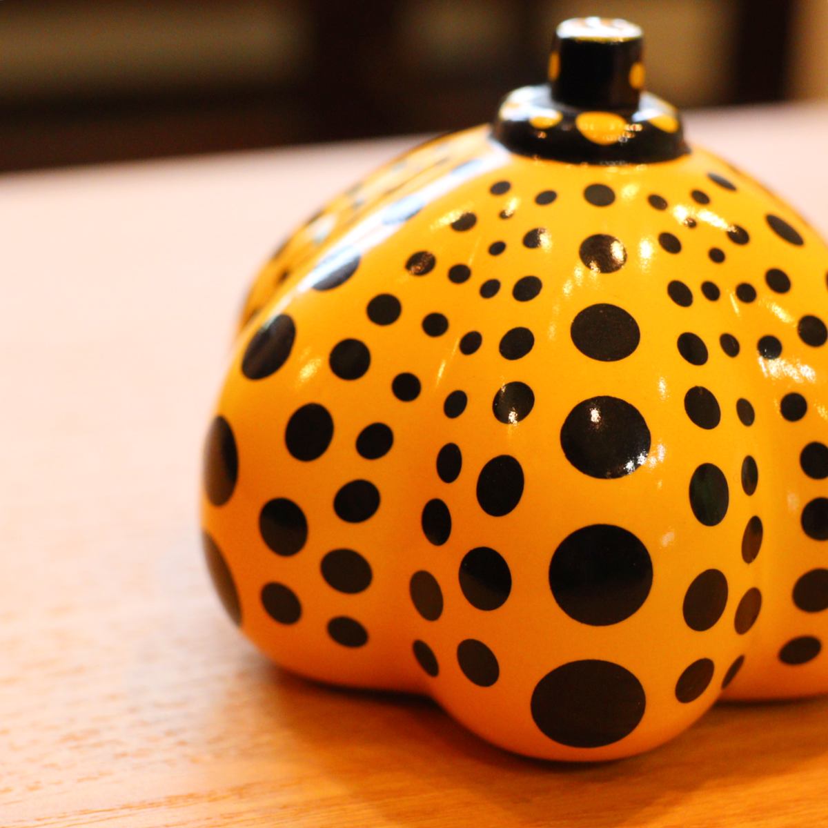 パンプキン ペーパーウェイト草間彌生 オブジェ 置物 YAYOI KUSAMA