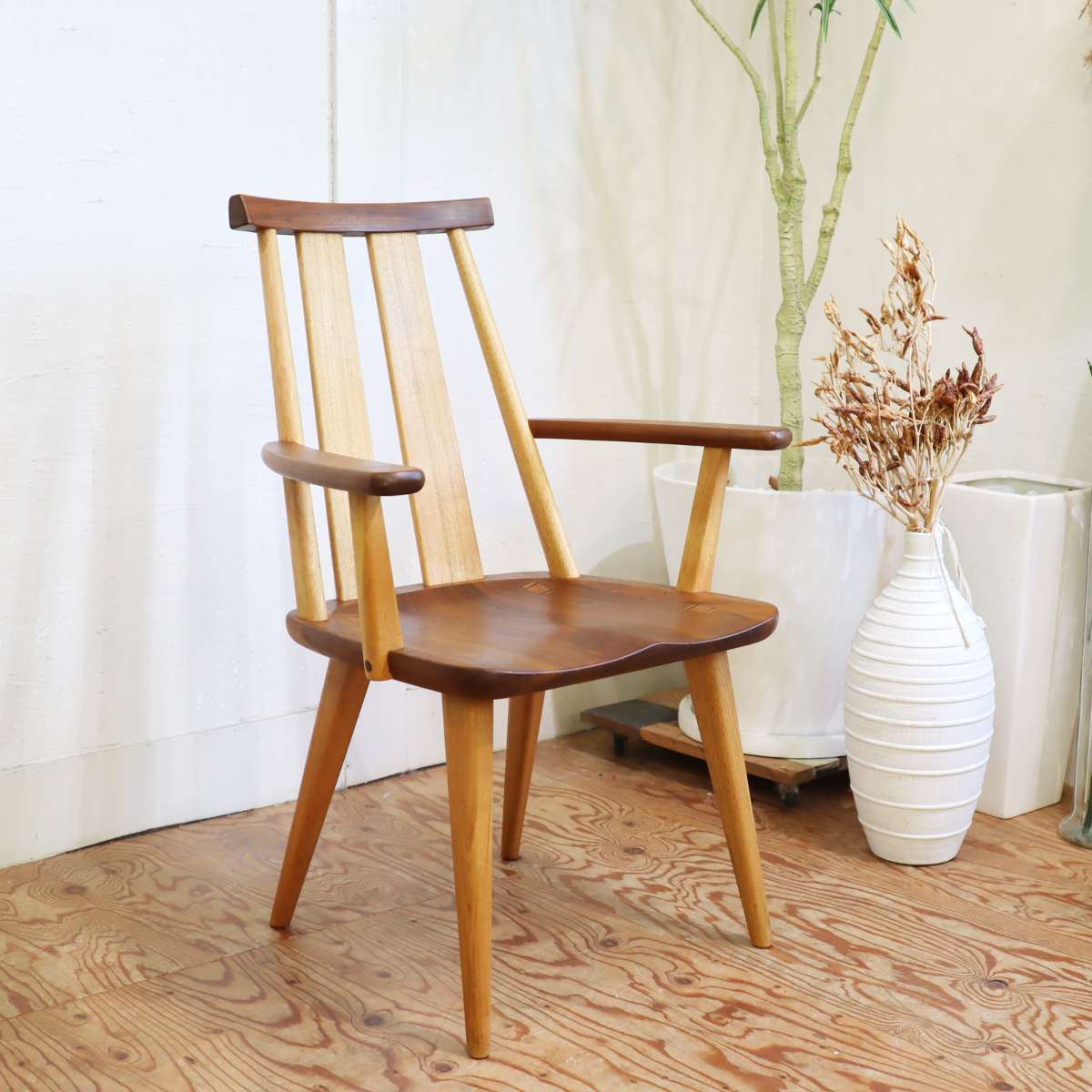 シラカワ ダイニングチェア 飛騨家具 ハイバックアーム付きチェア