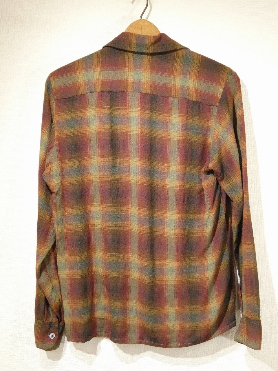 60s 70s MONTGOMERY WARD OMBRE SHADOW PLAID RAYON SHIRT - RICUR