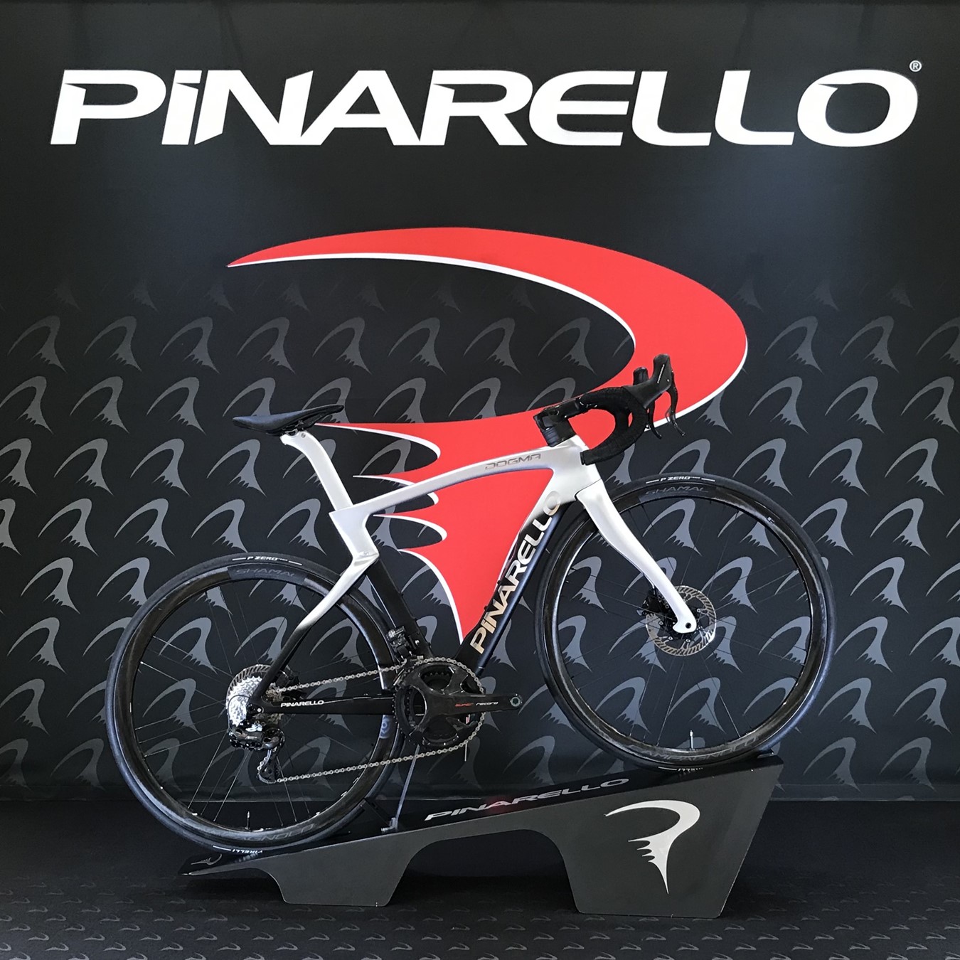 PINARELLO 2022】THE ART OF BALANCE: DOGMA F 全国14店舗で先行展示を