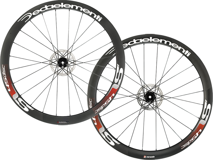 デダ エレメンティ：新製品情報》オールラウンドなフルカーボン