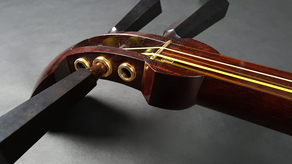 中古三味線】津軽紅木三味線（厳選品）【和楽器市場】