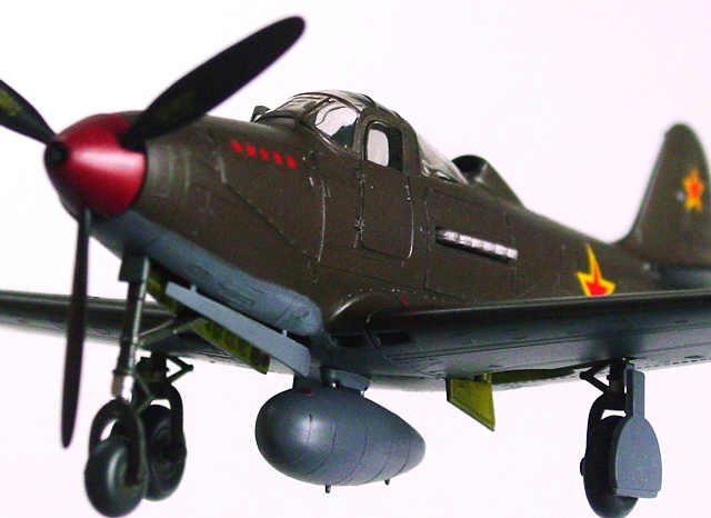 2017年8月号＞ 飛行機プラモデル製作＞ P-39 エアラコブラ (モノグラム