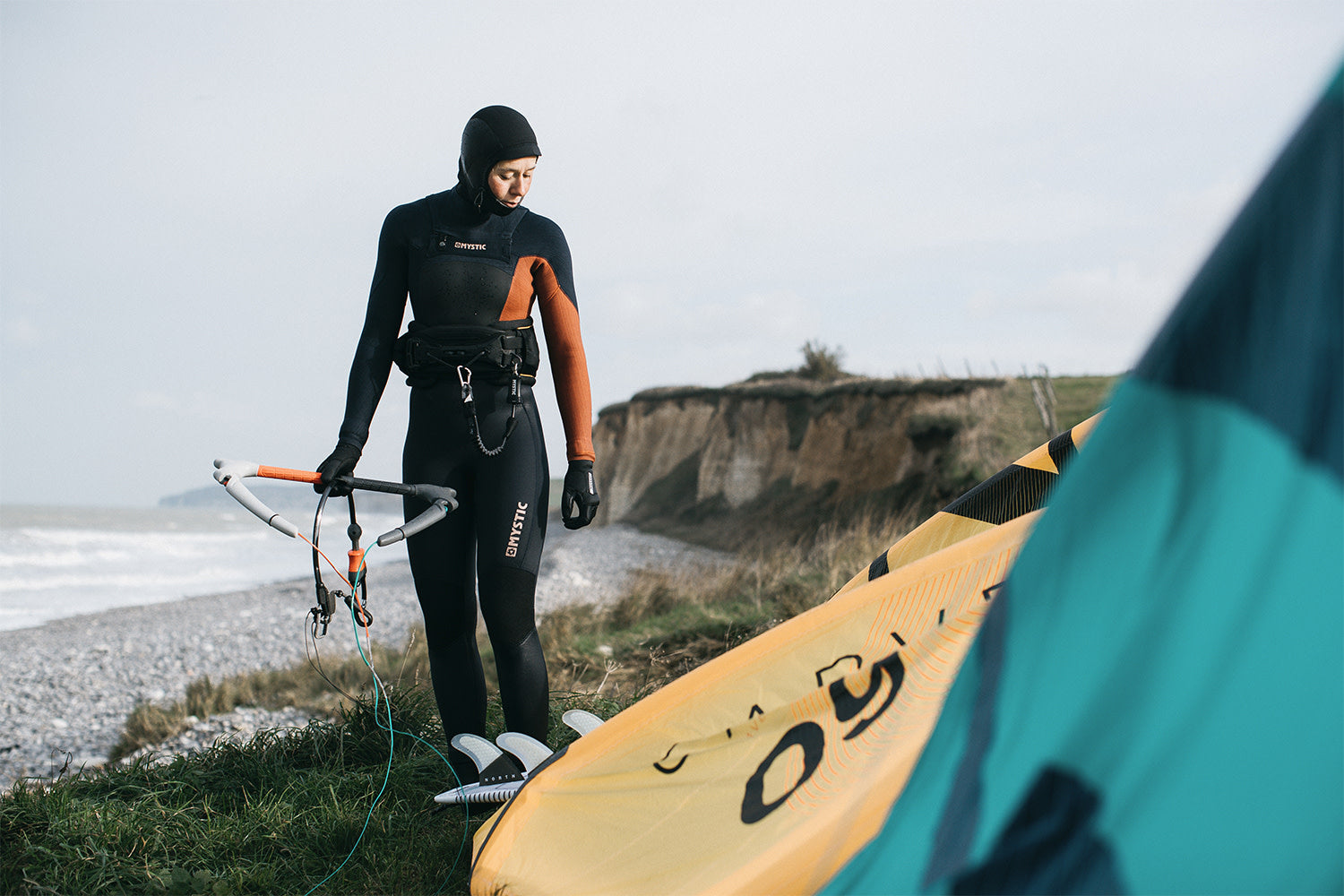 Mystic Supreme Hood 3mm