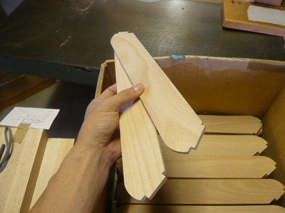 ブックワゴン [大型書籍の収納,傾斜つきの上下棚,キャスター付き,自由