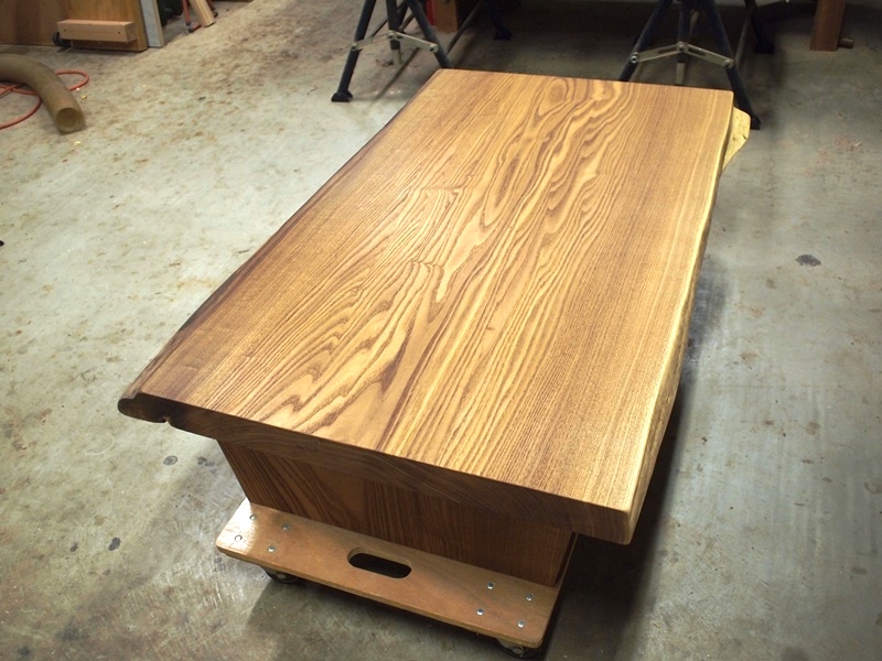 お客様の喜びの声～槐（エンジュ）一枚板座卓（総槐造り）～ | 信州