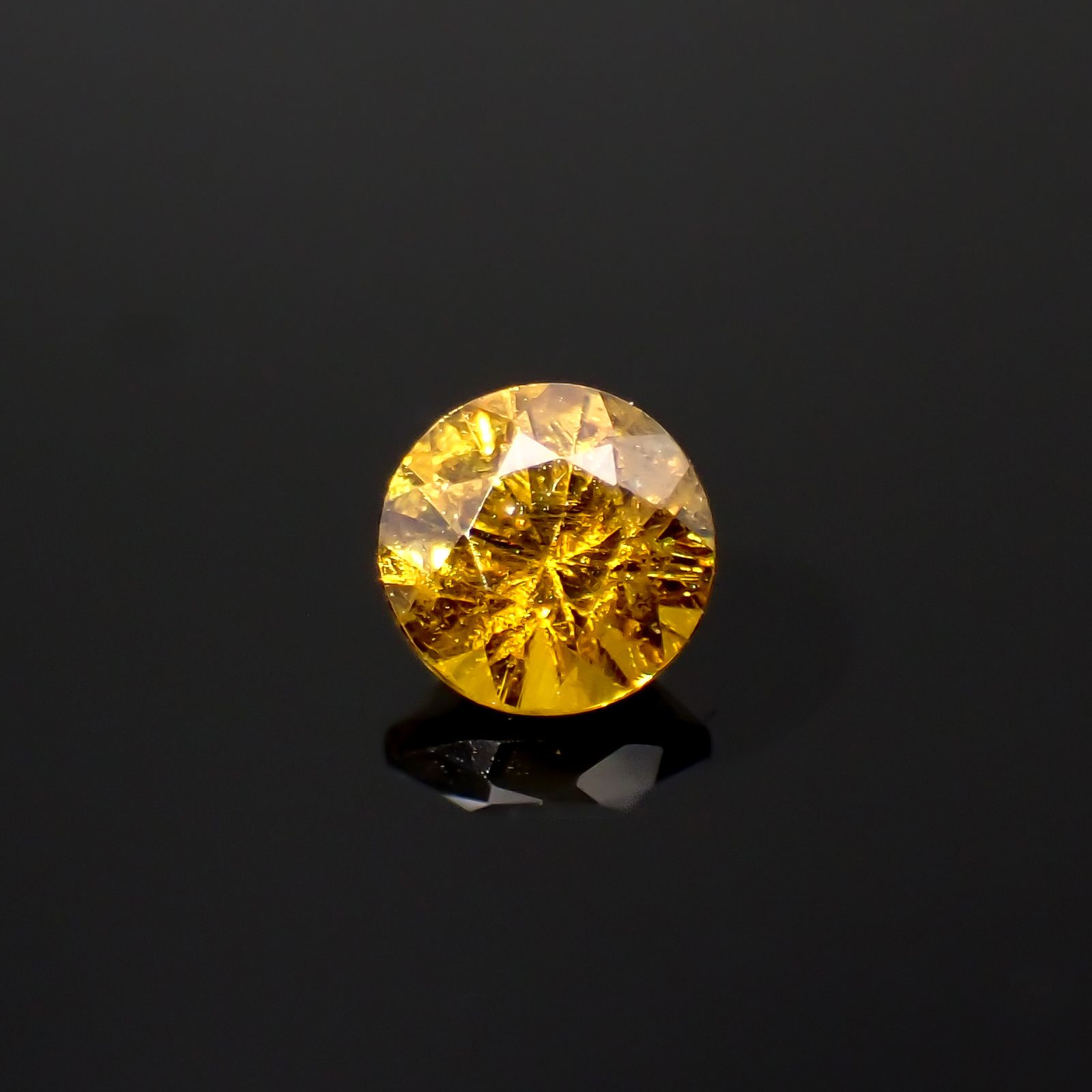 アンドラダイトガーネット(宝石名アンドラダイト・ガーネット)ナミビア