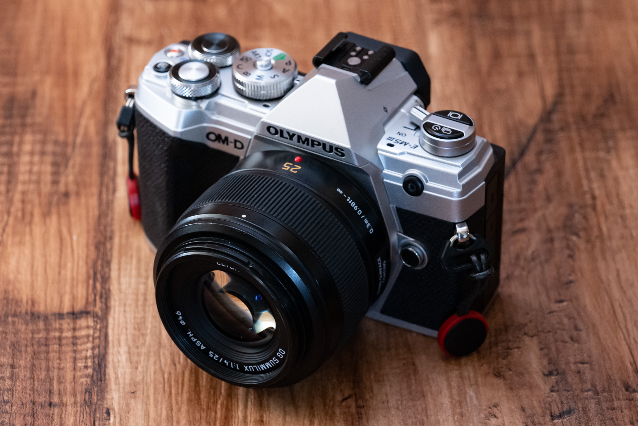 コスパ最強！LEICA DG SUMMILUX 25mm/F1.4 ASPH. H-X025 レビュー